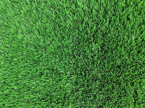 Synthetic-grass-Lush-Green-2-PaverShop