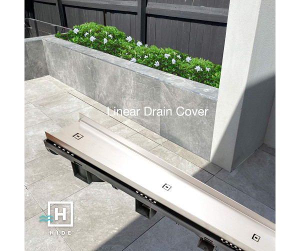 Linear-drain-cover-with-hardware