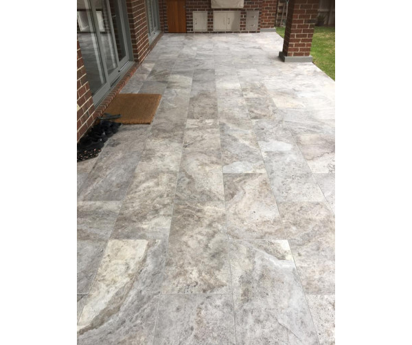 SILVER-TRAVERTINE_RMS-TRADERS_NATURAL-STONE-POOL-COPING-PAVING-SUPPLIER-MELBOURNE-1.jpg