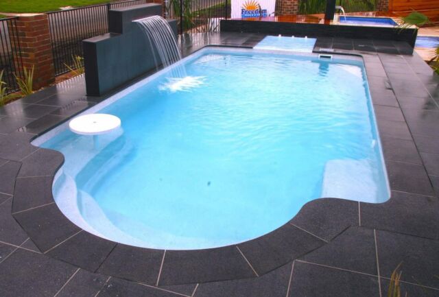 Midnight Granite project supplied and installed by the Paver Shop (20+years experience on paver supply plus installation)
